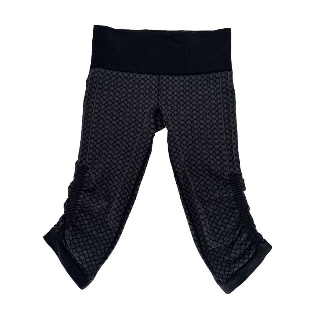 Lululemon In The Flow Crop II Black and Grey Leggings Size S Excellent Condition